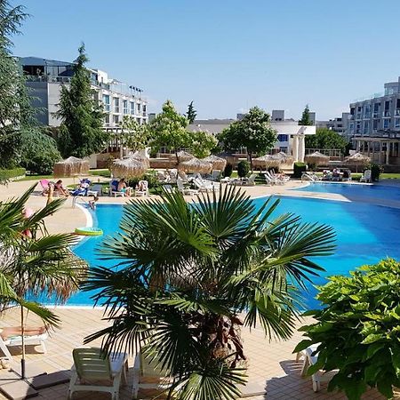Apartment With Green Terrace Burgas Exterior foto