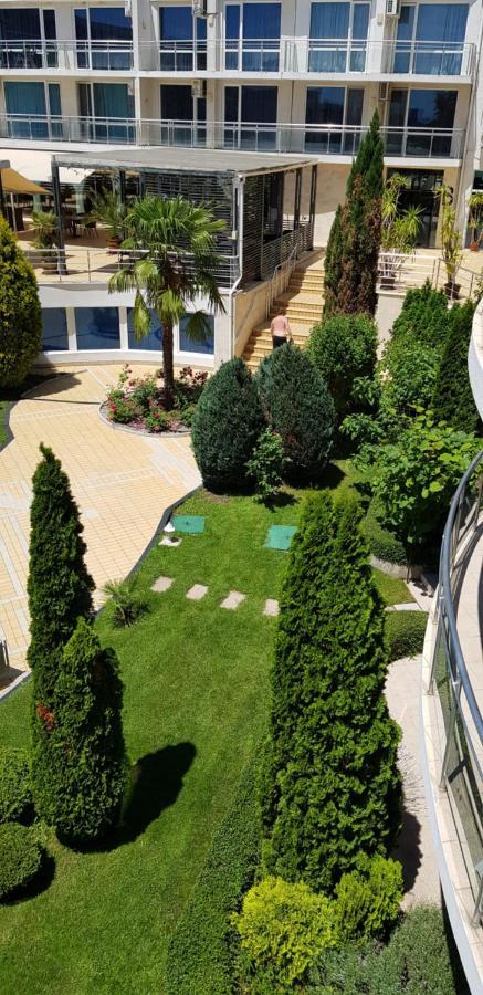 Apartment With Green Terrace Burgas Exterior foto