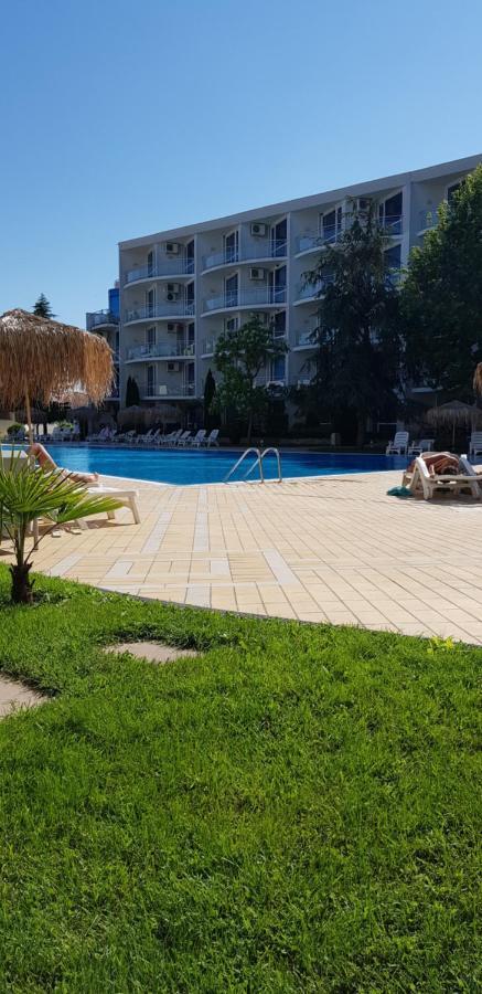 Apartment With Green Terrace Burgas Exterior foto