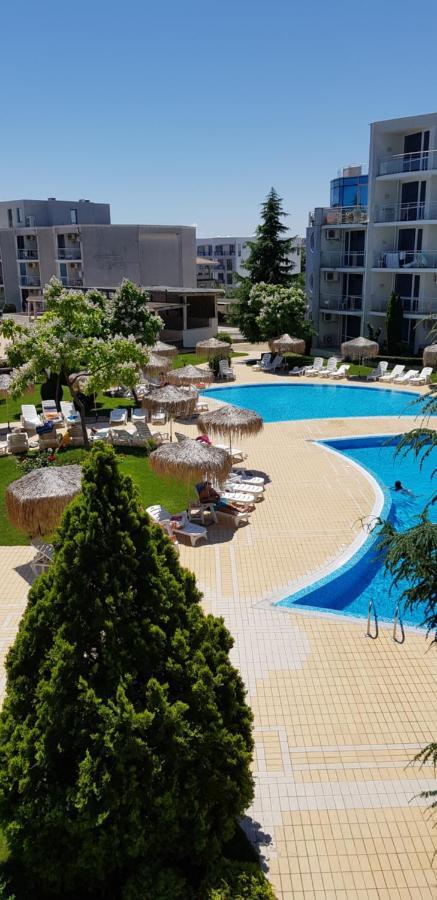 Apartment With Green Terrace Burgas Exterior foto