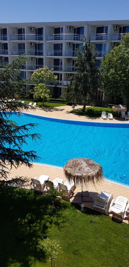 Apartment With Green Terrace Burgas Exterior foto