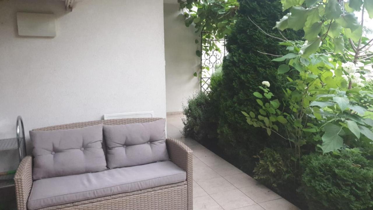 Apartment With Green Terrace Burgas Exterior foto