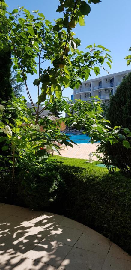 Apartment With Green Terrace Burgas Exterior foto