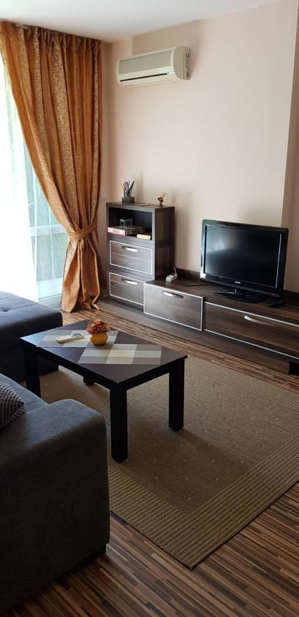 Apartment With Green Terrace Burgas Exterior foto