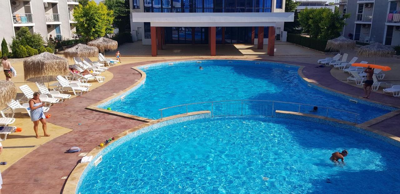 Apartment With Green Terrace Burgas Exterior foto